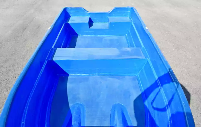 Стеклопластиковая лодка Neman-340 (тримаран) в Сочи