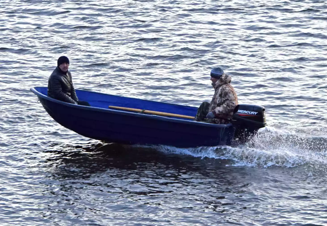 Стеклопластиковая лодка Neman-340 (тримаран) в Сочи