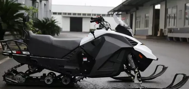 Снегоход ULAR 220 в Сочи