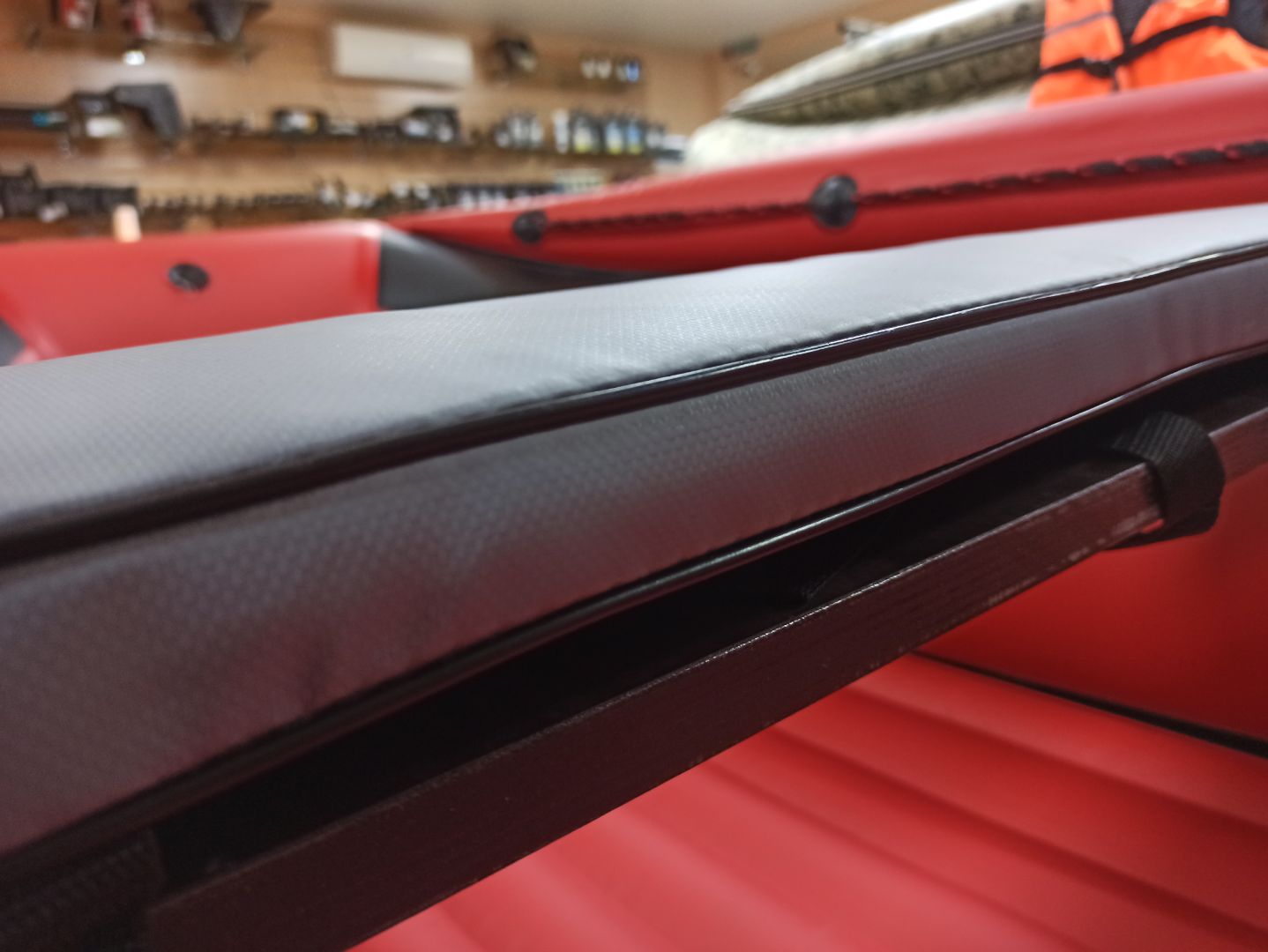 КОМПЛЕКТ МЯГКИХ НАКЛАДОК С СУМКОЙ ДЛЯ ЛОДОК 90Х20 СЕРЫЙ в Сочи