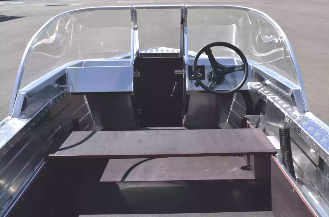 Алюминиевая лодка Wyatboat-390 DCM в Сочи