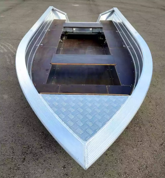 Алюминиевая лодка Неман-400 в Сочи