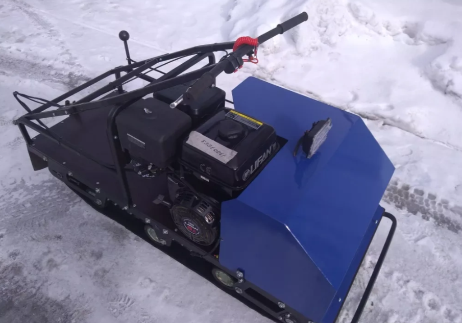 Мотобуксировщик AhtaR ЗИМА с реверсом (задний ход) в Сочи