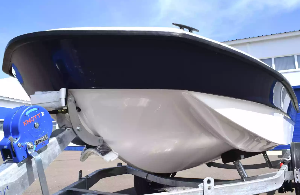 Стеклопластиковая лодка Wyatboat 430 тримаран в Сочи