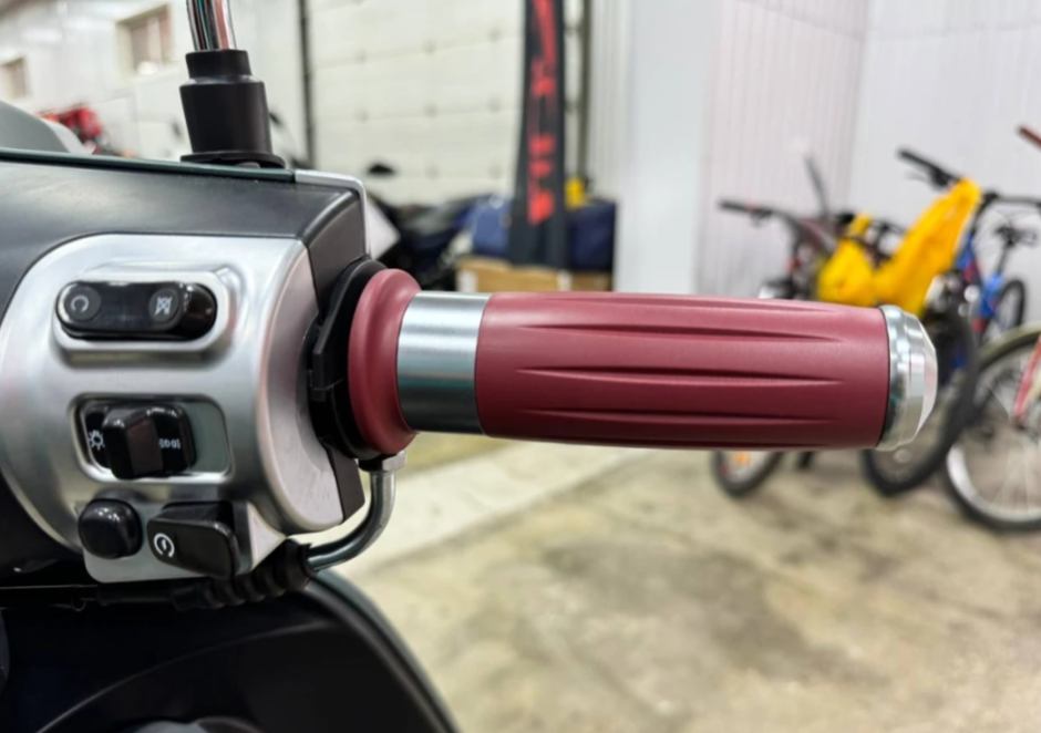 Скутер PROMAX Miami 240 (49) в Сочи