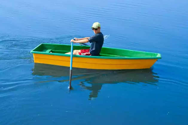 Стеклопластиковая лодка Малютка в Сочи