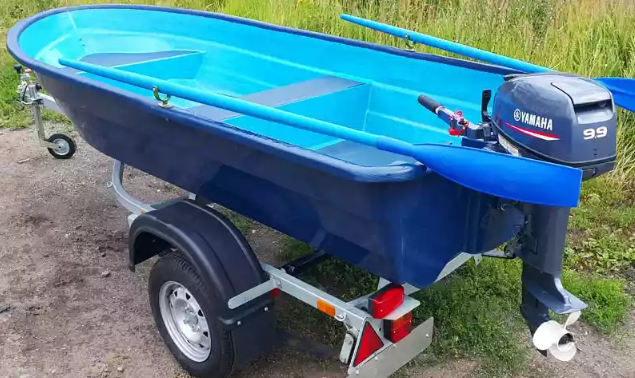 Стеклопластиковая лодка Neman-340 (тримаран) в Сочи