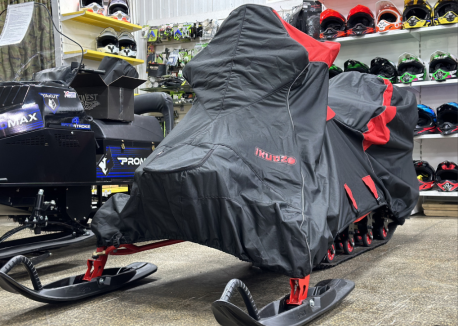 Чехол транспорт. снегохода IKUDZO HUNTER черно-красный Оксфорд ПРЕМИУМ качества с лого IKUDZO в Сочи