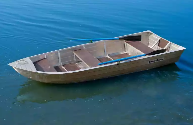 Алюминиевая лодка Вятка-Профи 37 в Сочи