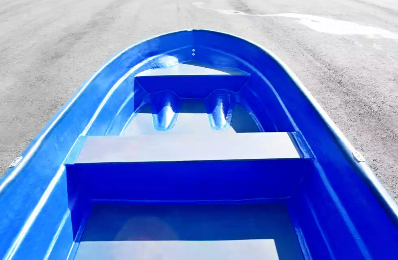 Стеклопластиковая лодка Neman-340 (тримаран) в Сочи