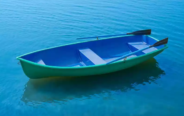 Стеклопластиковая лодка Дельфин в Сочи