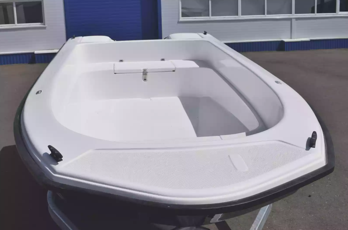 Стеклопластиковая лодка Wyatboat 430 тримаран в Сочи