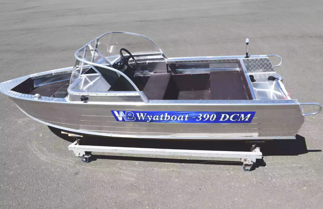 Алюминиевая лодка Wyatboat-390 DCM в Сочи