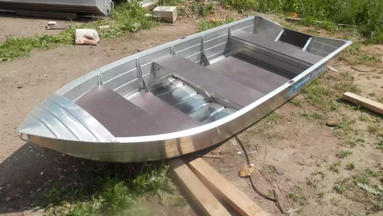 Алюминиевая лодка Вятка-Профи 32 в Сочи