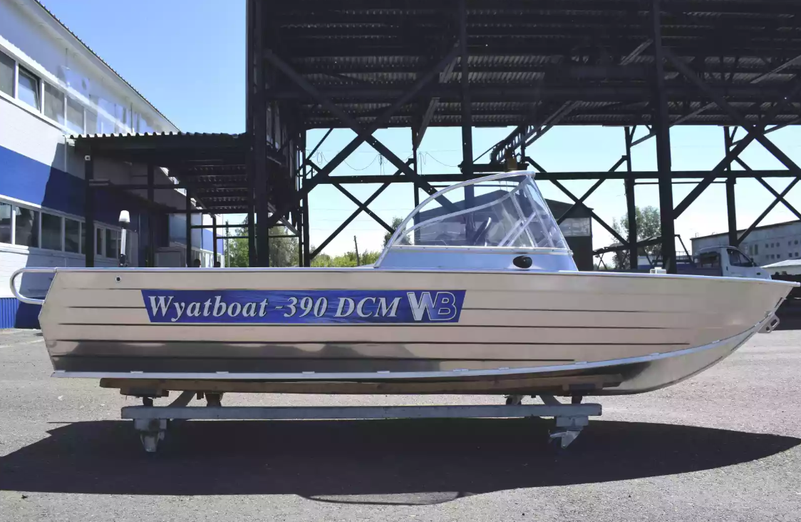 Алюминиевая лодка Wyatboat-390 DCM в Сочи