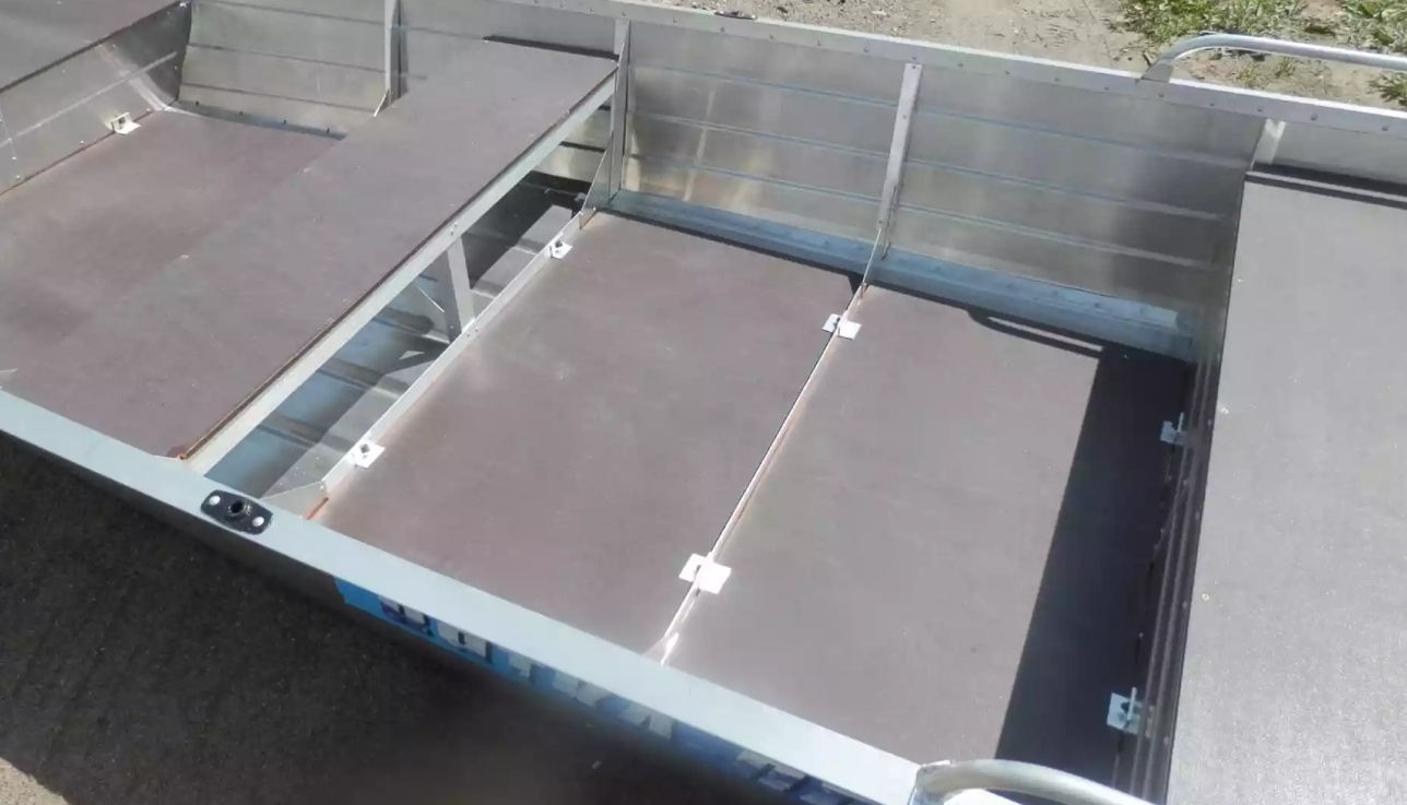 Алюминиевая лодка Вятка-Профи 32 в Сочи