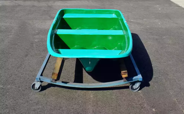 Стеклопластиковая лодка Старт (тримаран) в Сочи