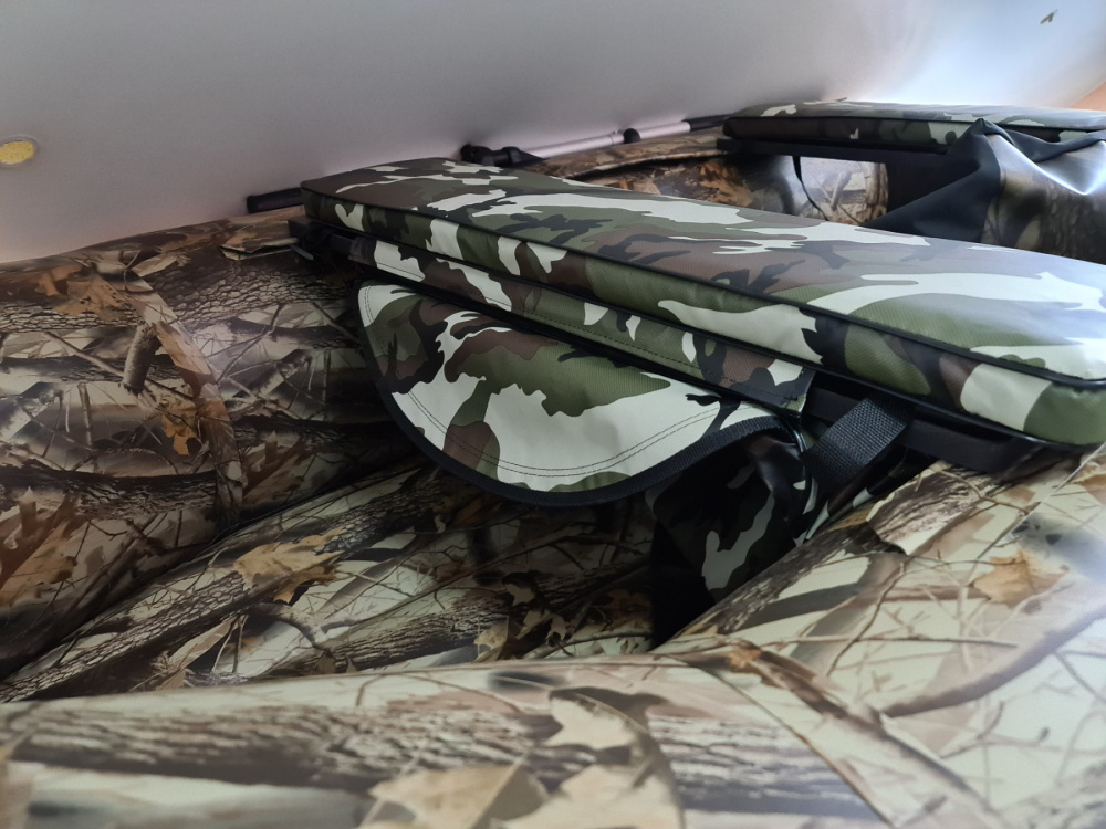 КОМПЛЕКТ МЯГКИХ НАКЛАДОК С СУМКОЙ ДЛЯ ЛОДОК 80Х20 КАМУФЛЯЖ в Сочи