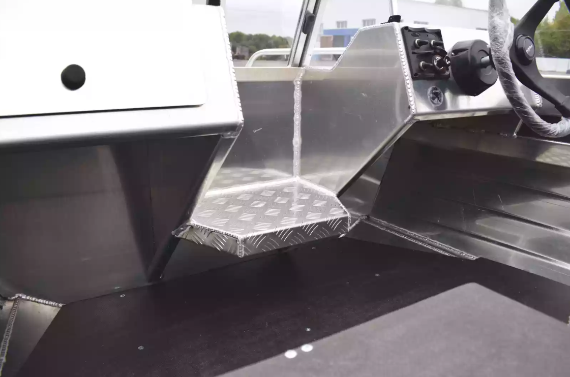 Алюминиевая лодка  Neman-400 PRO в Сочи