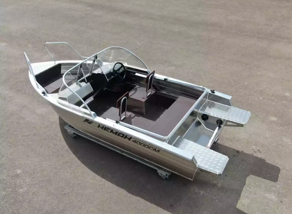 Алюминиевая лодка  Неман-400 DCM NEW в Сочи
