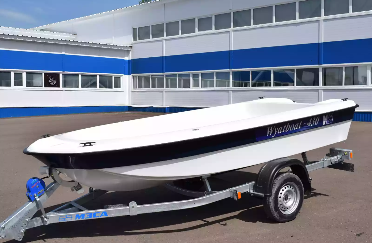 Стеклопластиковая лодка Wyatboat 430 тримаран в Сочи
