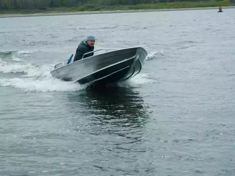 Алюминиевая лодка Wyatboat-390 M в Сочи