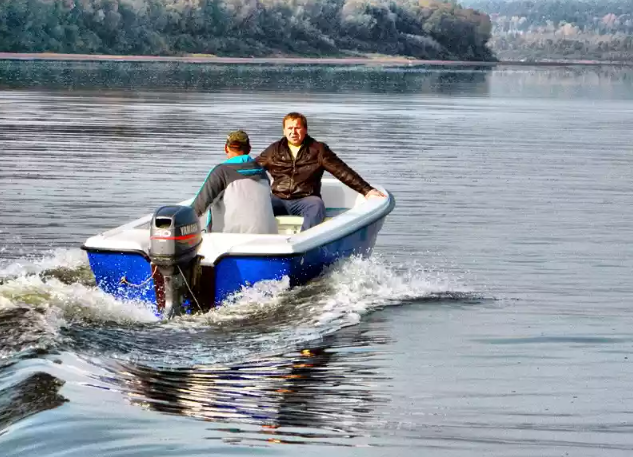 Стеклопластиковая лодка Wyatboat 430 тримаран в Сочи