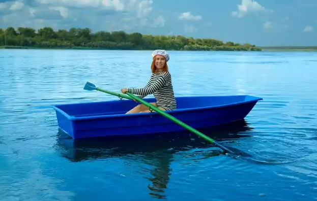 Стеклопластиковая лодка Малютка в Сочи