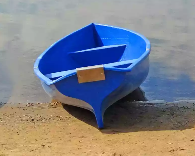 Стеклопластиковая лодка Омуль в Сочи