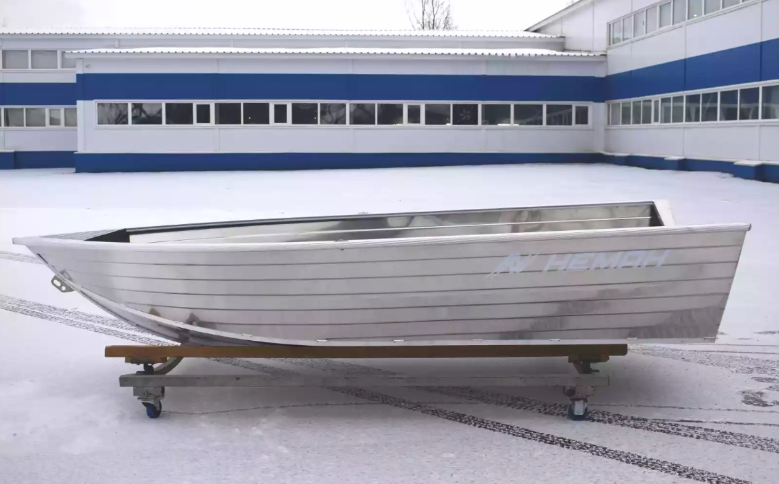 Алюминиевая лодка Неман-400 в Сочи