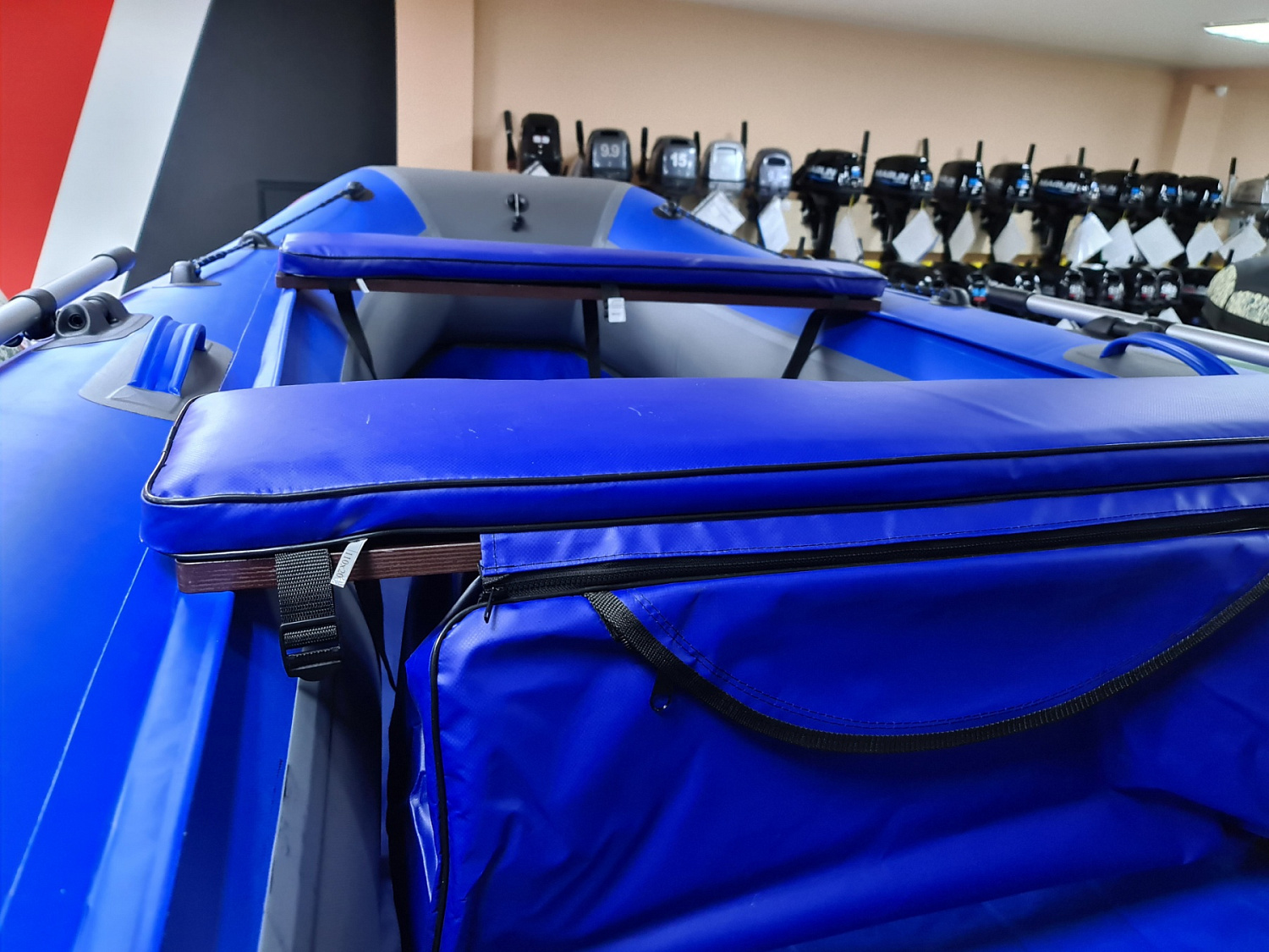 КОМПЛЕКТ МЯГКИХ НАКЛАДОК С СУМКОЙ ДЛЯ ЛОДОК 90Х20 СИНИЙ в Сочи