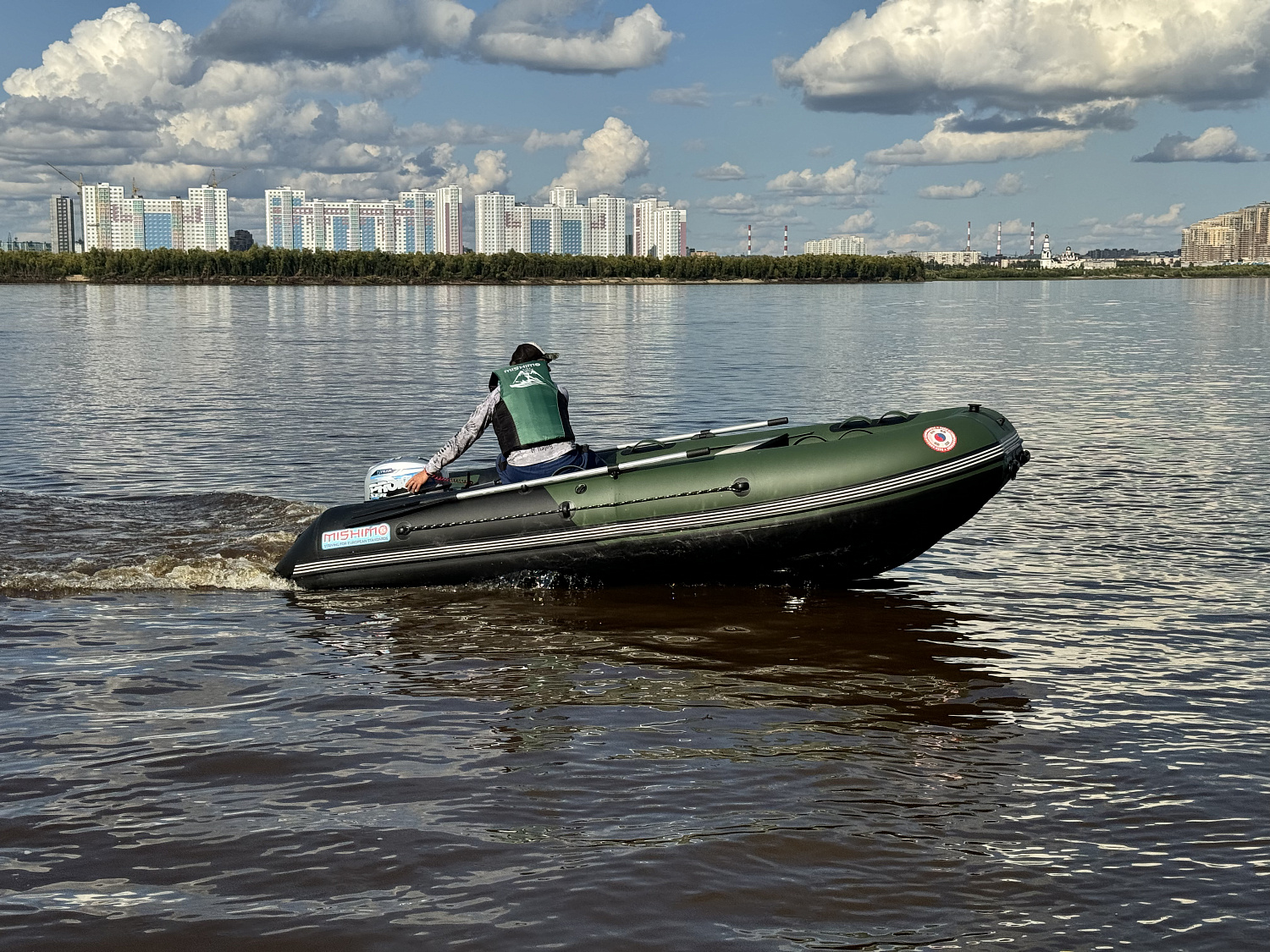 Лодка MISHIMO BIG FLOOR 400 в Сочи