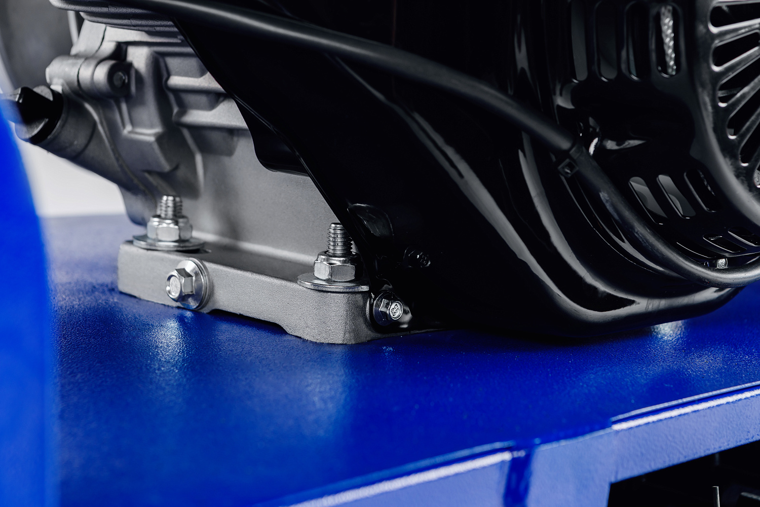 Мотобуксировщик SNOW DOG 17 с эл. запуском (DINKING) в Сочи