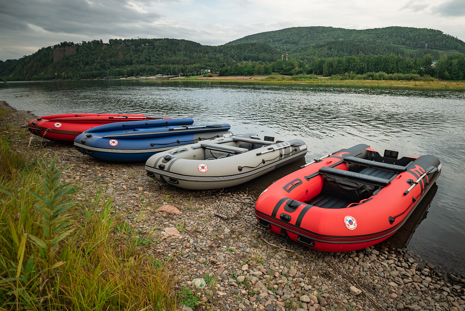 Лодка MISHIMO RIVER FJET PRO 430  под водомет в Сочи