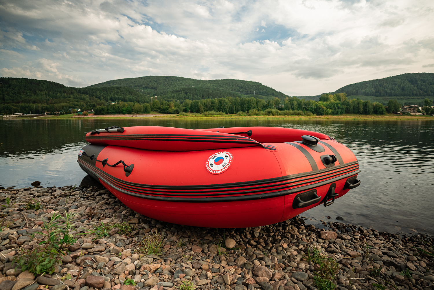 Лодка MISHIMO RIVER FJET PRO 430  под водомет в Сочи