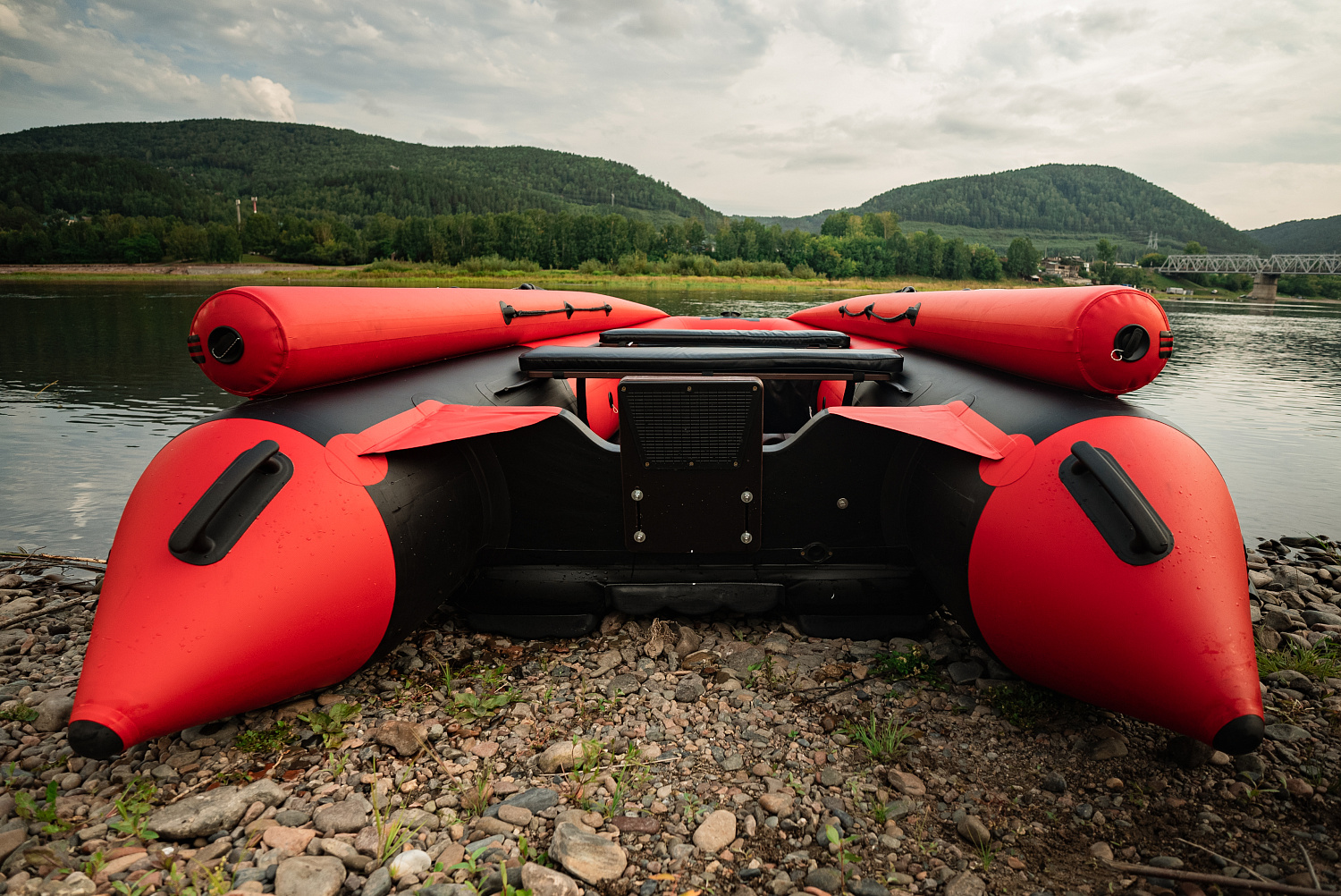 Лодка MISHIMO RIVER FJET PRO 430  под водомет в Сочи