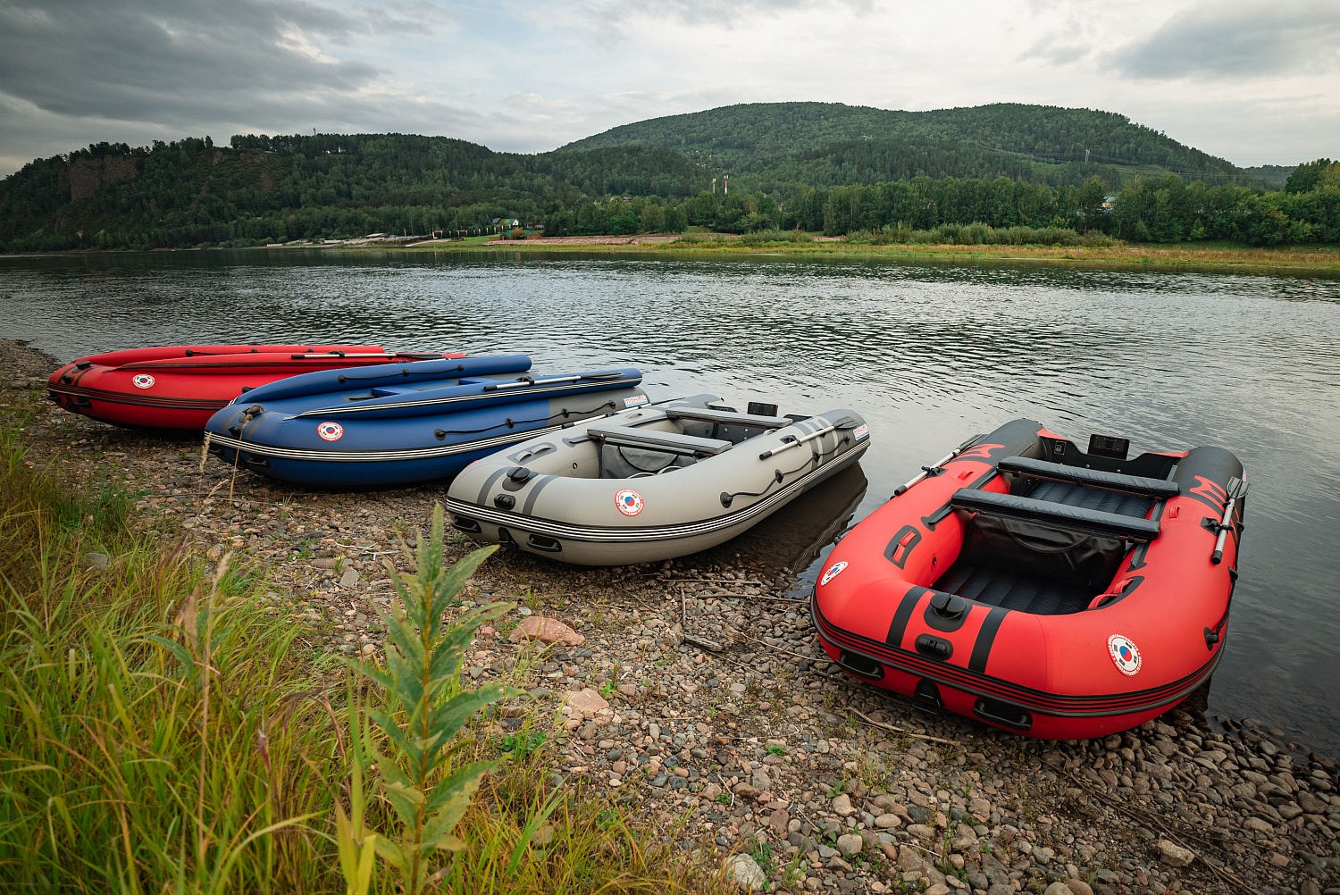 Лодка MISHIMO RIVER FJET PRO 430  под водомет в Сочи