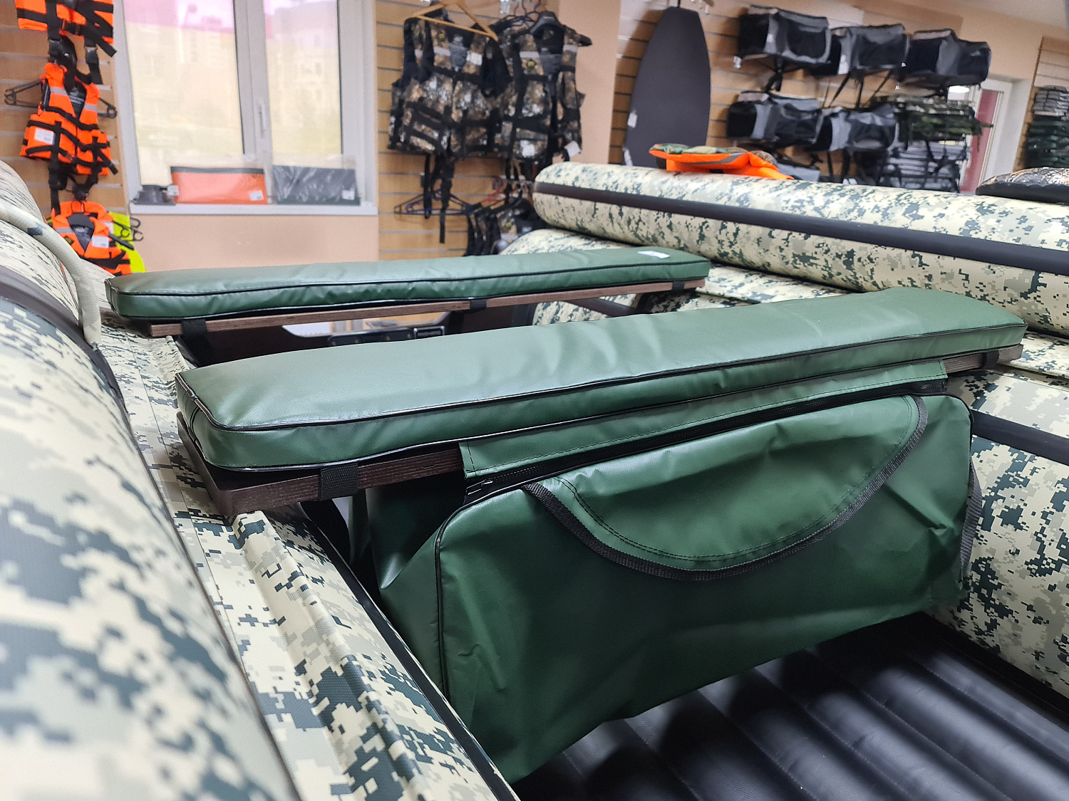 КОМПЛЕКТ МЯГКИХ НАКЛАДОК С СУМКОЙ ДЛЯ ЛОДОК 110Х20 ЗЕЛЕНЫЙ в Сочи