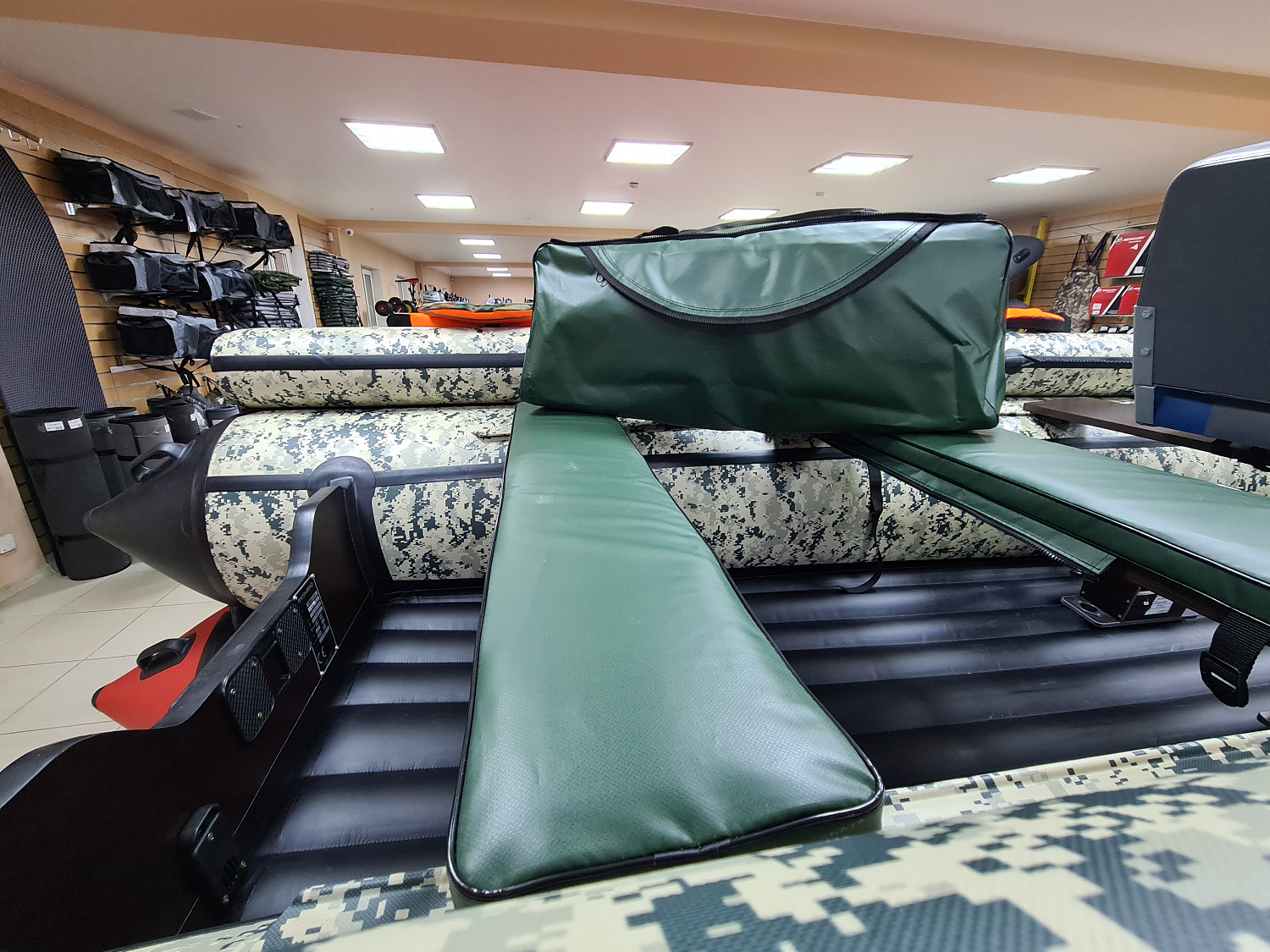 КОМПЛЕКТ МЯГКИХ НАКЛАДОК С СУМКОЙ ДЛЯ ЛОДОК 110Х20 ЗЕЛЕНЫЙ в Сочи