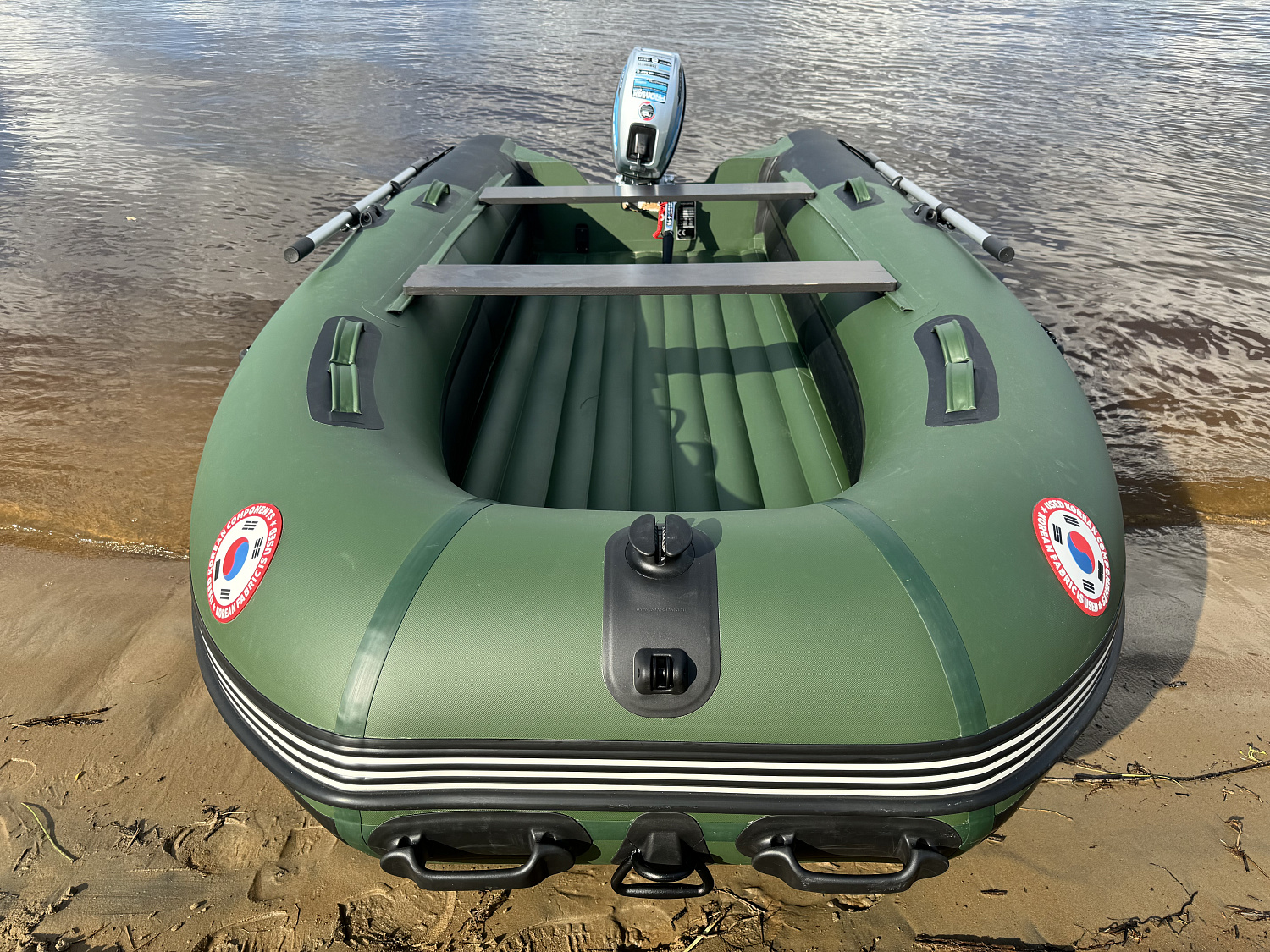 Лодка MISHIMO BIG FLOOR 400 в Сочи